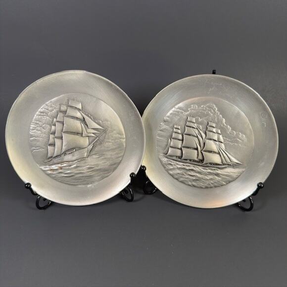 Lance/Hudson Fine Pewter, Plate/Plaque Sailing Ships Decorative Set of 2 USA - Picture 1 of 16